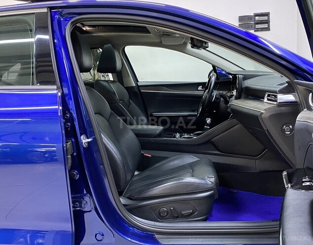 Kia K5-17