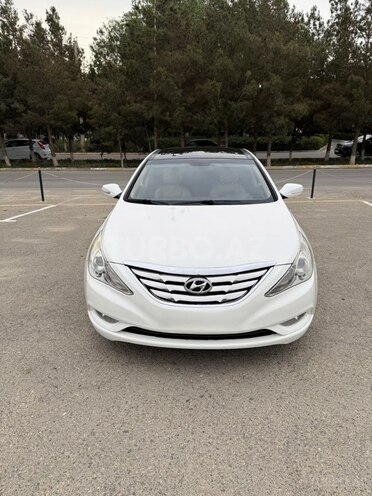 Hyundai Sonata-1