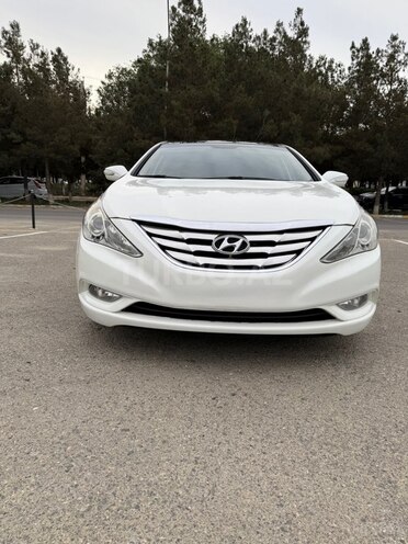 Hyundai Sonata-2