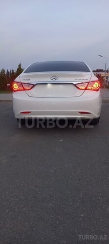 Hyundai Sonata-10