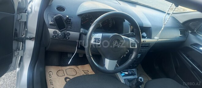 Opel Astra-13