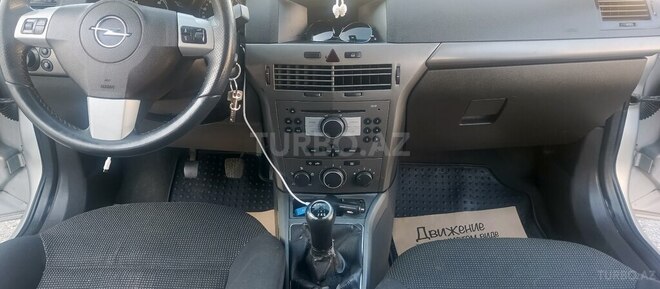 Opel Astra-12
