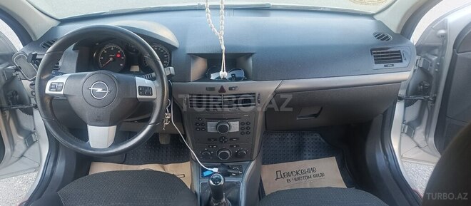 Opel Astra-11