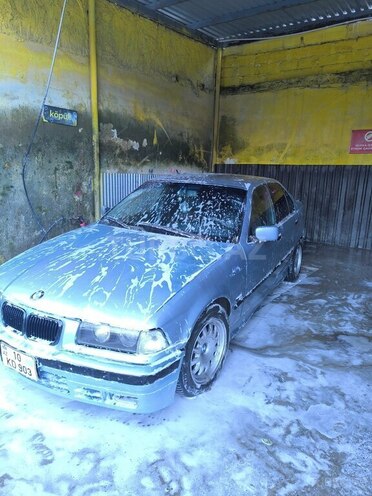BMW 325-4