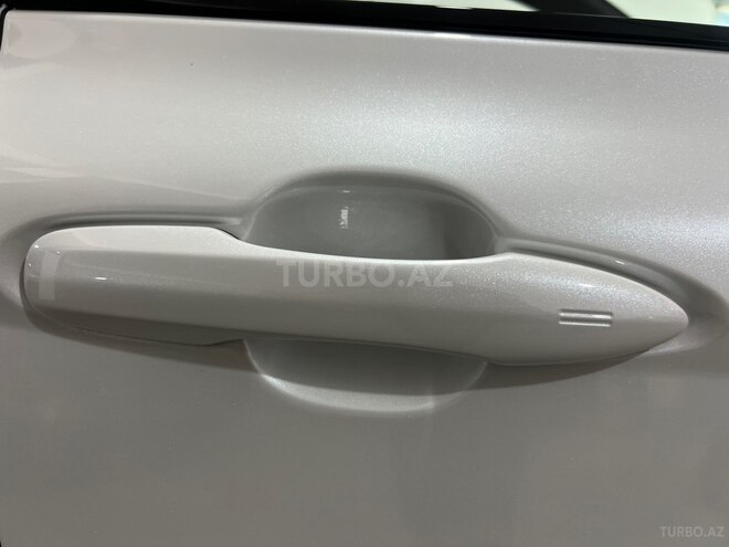 Toyota Camry-15