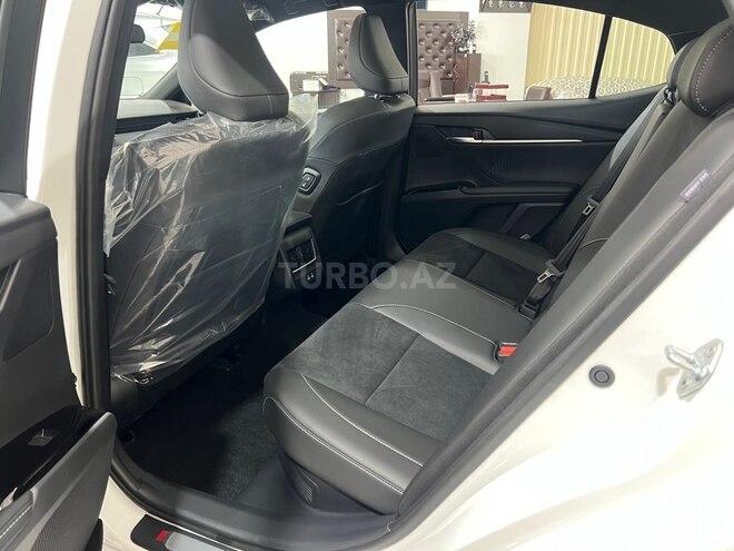 Toyota Camry-11