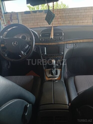 Mercedes E 220-3