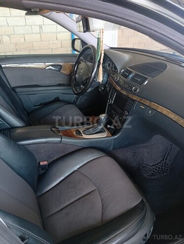 Mercedes E 220-9