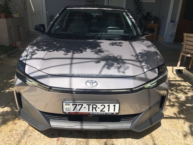 Toyota bZ3-1