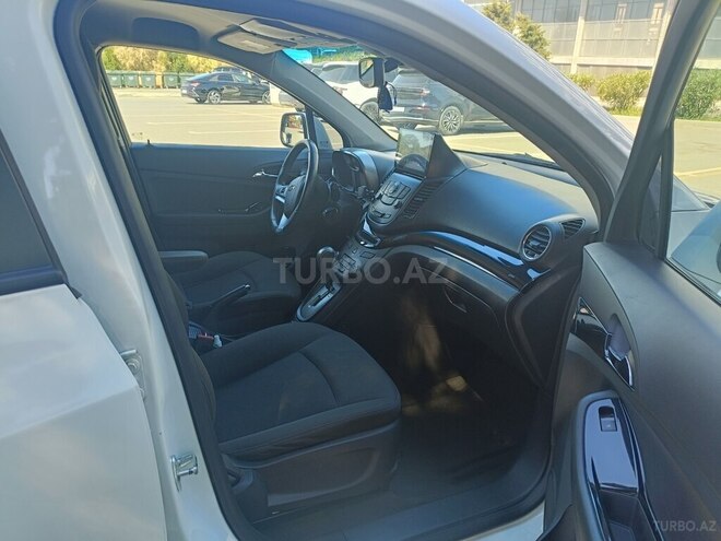 Chevrolet Orlando-9