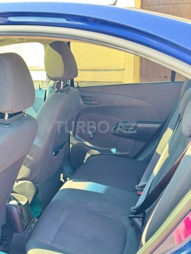Chevrolet Aveo-10