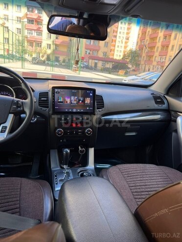 Kia Sorento-11