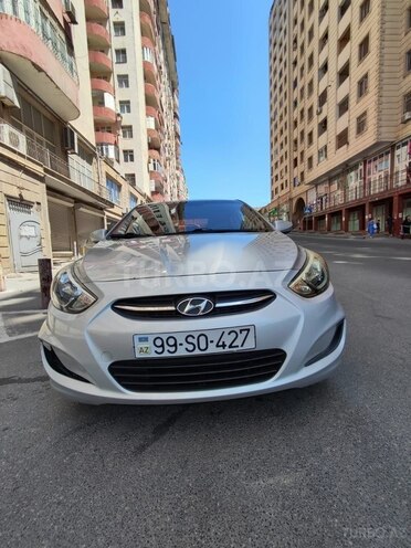 Hyundai Accent-3