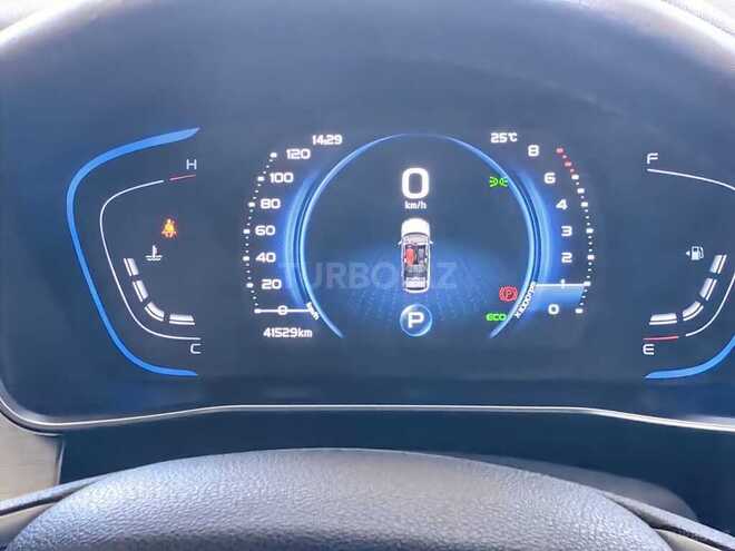 Geely Coolray-25