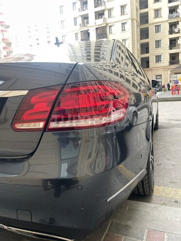 Mercedes E 220-8