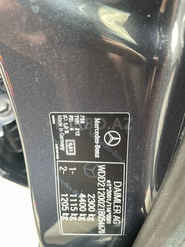 Mercedes E 220-10