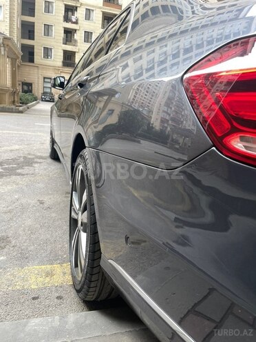 Mercedes E 220-5