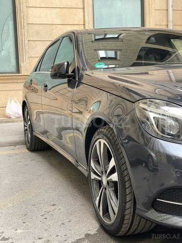 Mercedes E 220-6