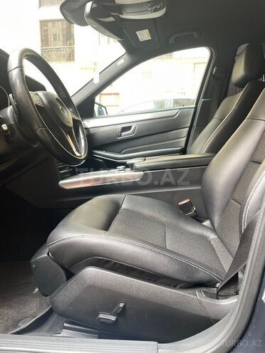 Mercedes E 220-13