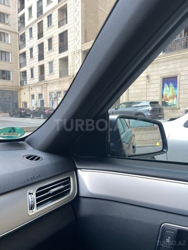 Mercedes E 220-18
