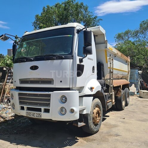 Ford Cargo-1