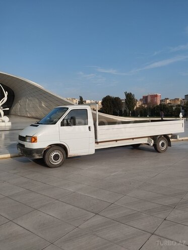 Volkswagen Transporter-6