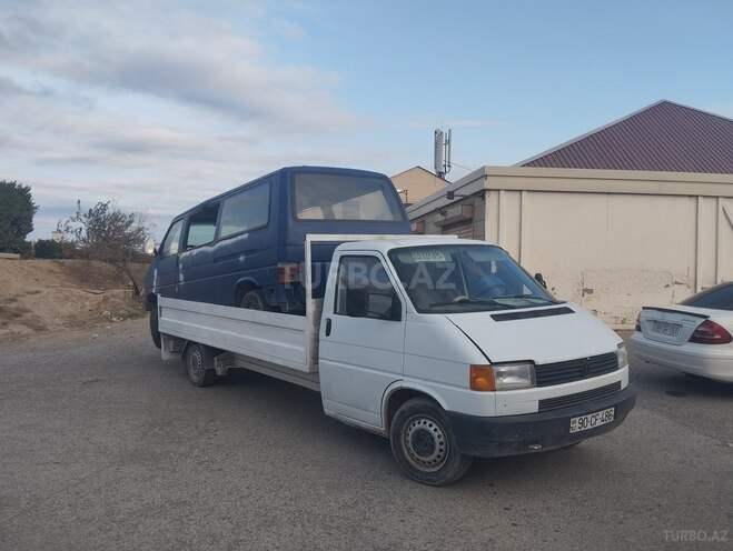 Volkswagen Transporter-1
