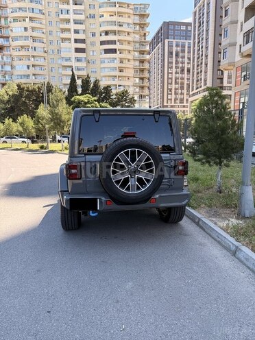 Jeep Wrangler-4