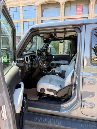 Jeep Wrangler-7