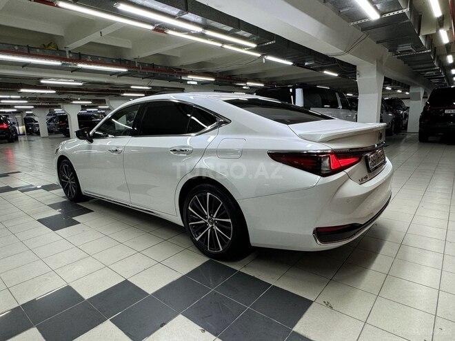 Lexus ES 300h-4