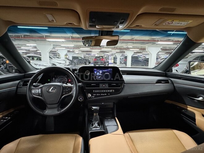 Lexus ES 300h-7