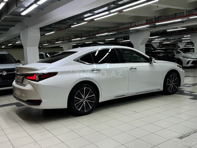 Lexus ES 300h-5