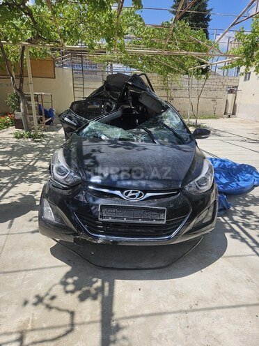 Hyundai Elantra-1