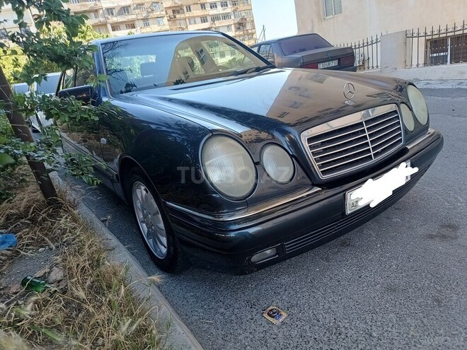 Mercedes E 240-3