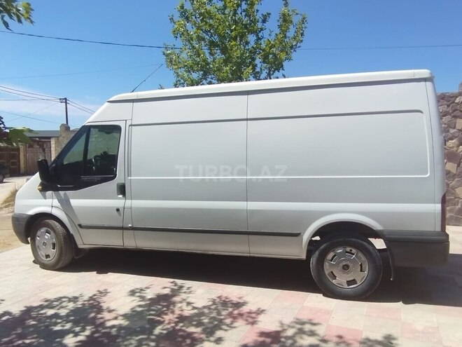 Ford Transit-2