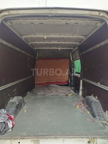 Ford Transit-8