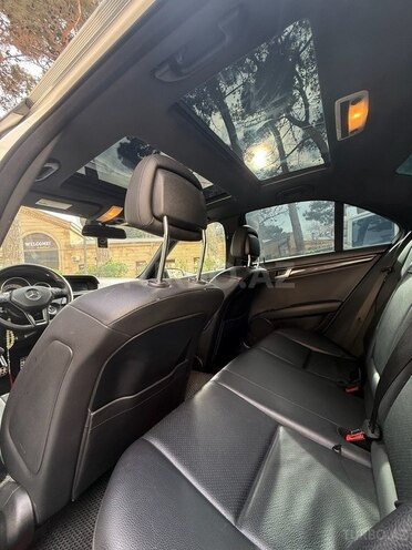 Mercedes C 250-11