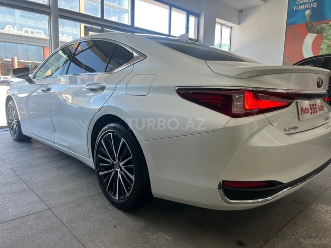 Lexus ES 300h-9