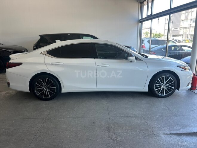 Lexus ES 300h-3