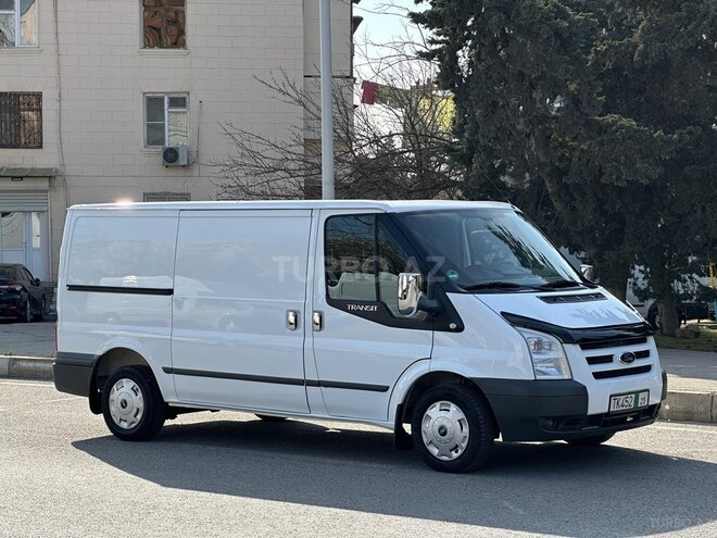 Ford Transit-3