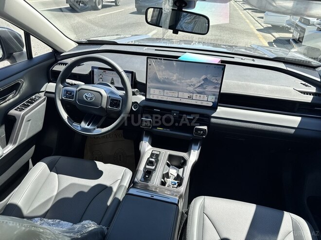 Toyota RAV4-8
