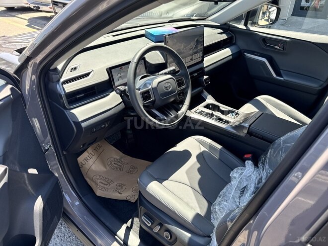 Toyota RAV4-15