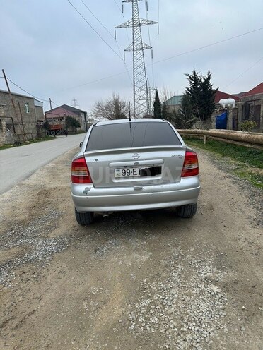 Opel Astra-2