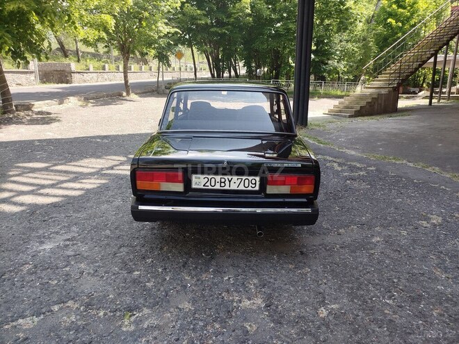 LADA (VAZ) 2107-2