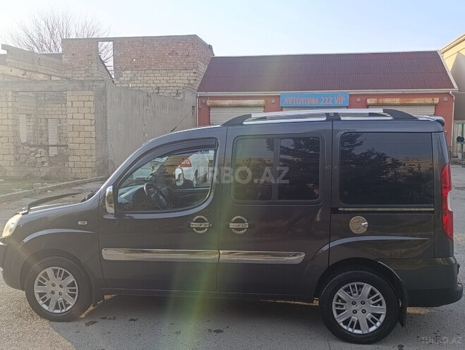Fiat Doblo-11