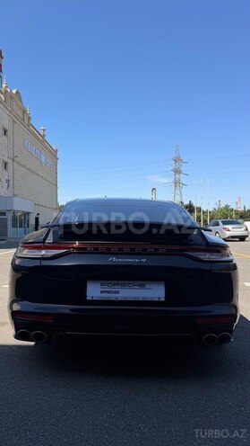 Porsche Panamera 4 E-Hybrid-4
