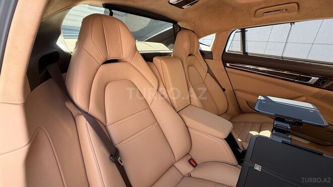 Porsche Panamera 4 E-Hybrid-8