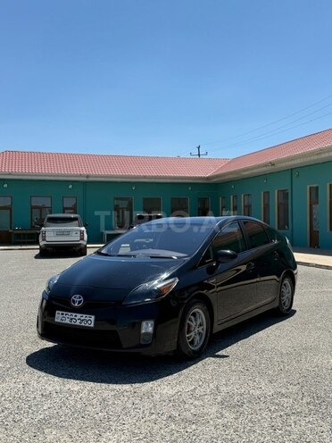 Toyota Prius-4