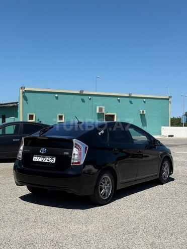 Toyota Prius-9