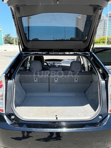 Toyota Prius-15